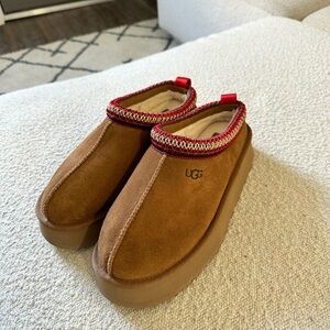 UGG women’s Tazz platform suede slippers